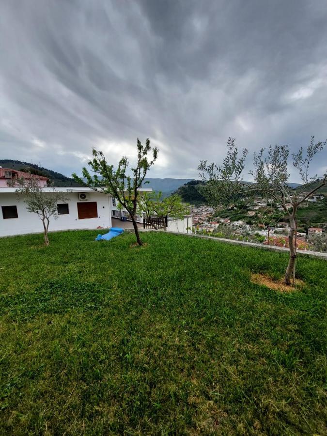 Guest House Gorani Berat Exteriör bild