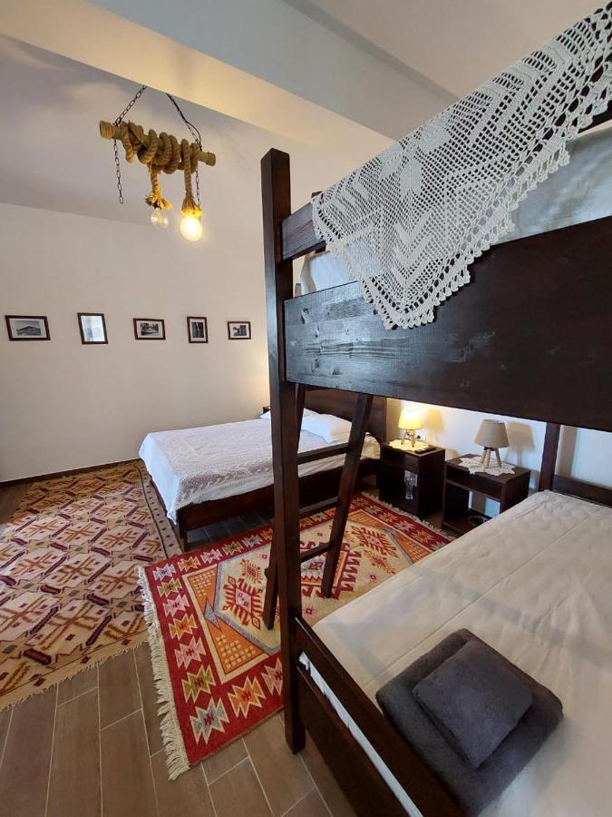 Guest House Gorani Berat Exteriör bild